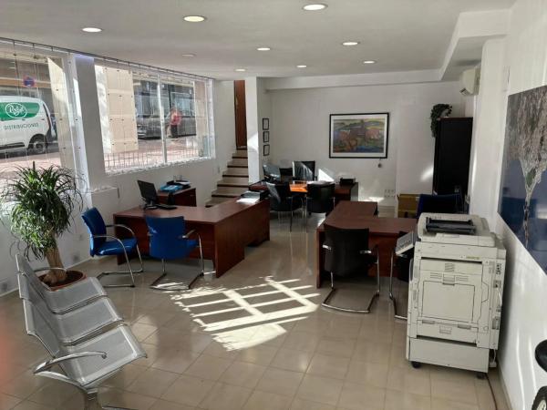 Local en calle Pintor Sorolla, 2