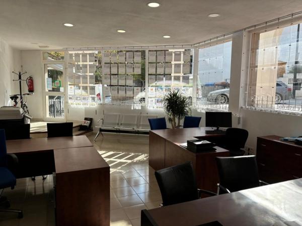 Local en calle Pintor Sorolla, 2