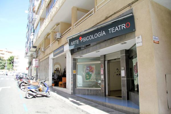 Local en calle Maestro Serrano, 3