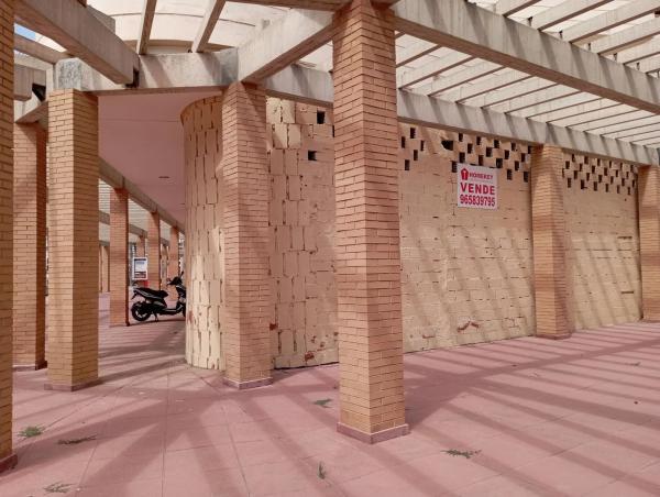 Local en calle Isla de Formentera, 7