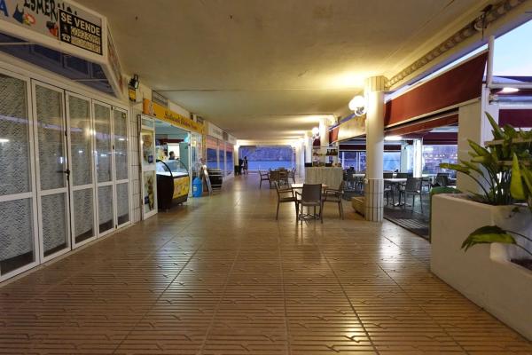 Local en calle Ponent, 1