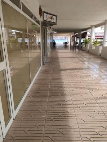 Local en calle Ponent, 1