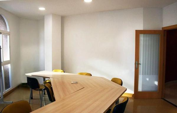 Local en calle Benidorm