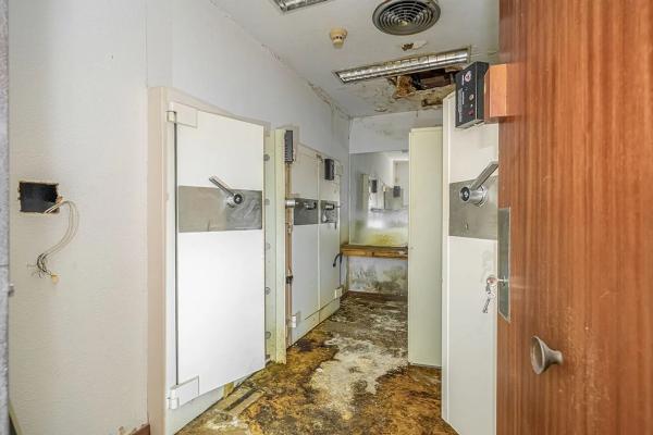 Local o nave en avenida de Ifach