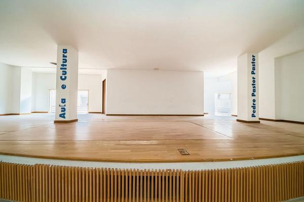 Local o nave en avenida de Ifach