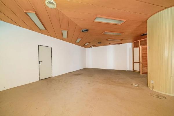 Local o nave en avenida de Ifach