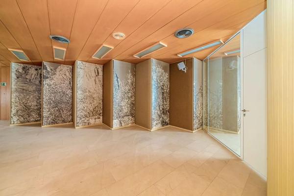 Local o nave en avenida de Ifach