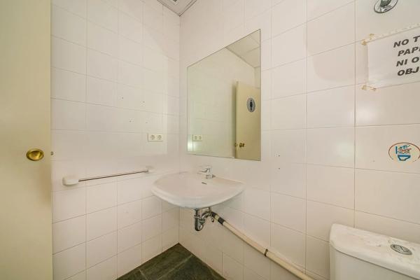 Local o nave en avenida de Ifach