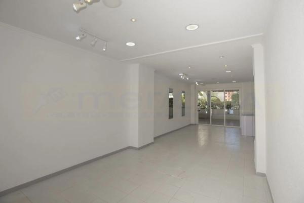 Local en calle Ponent, 1