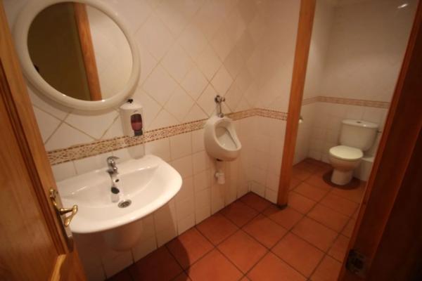 Local en calle Jardín