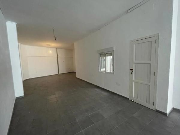 Local en Manzanera-Tosal