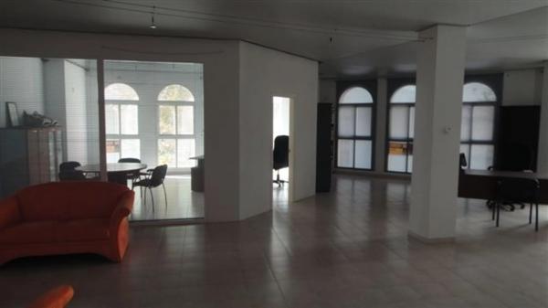 Local en avenida de Valencia-Calle Delfin s/n