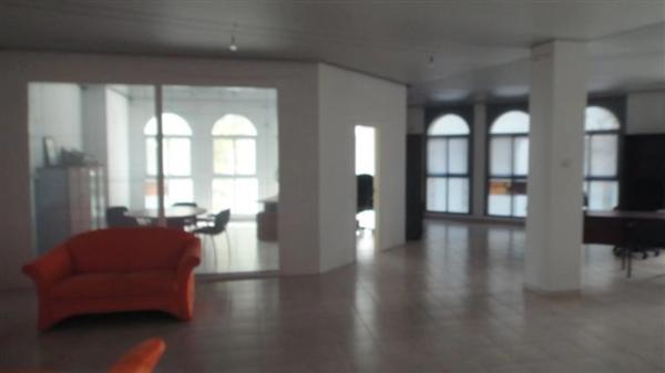 Local en avenida de Valencia-Calle Delfin s/n