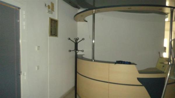 Local en avenida de Valencia-Calle Delfin s/n