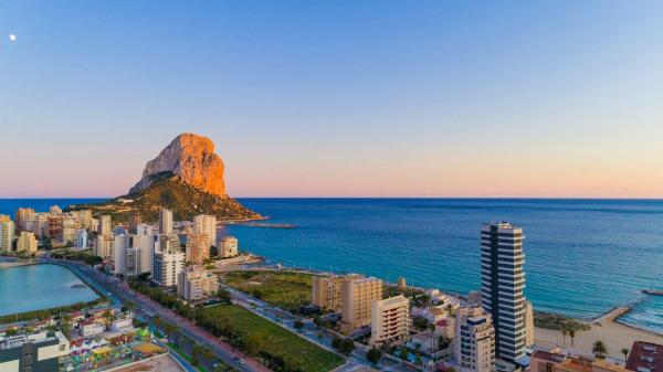 Local en avenida Europa