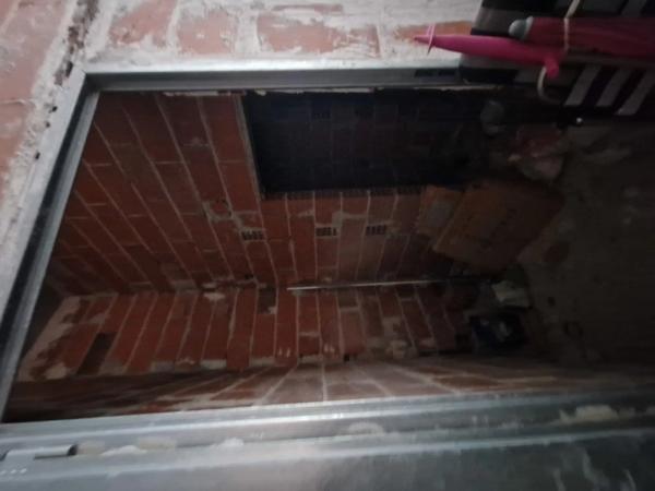 Local en plaza de las Flores, 7