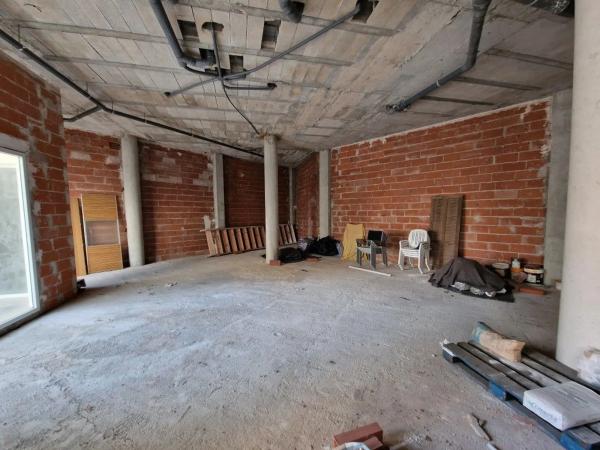 Local en plaza de las Flores, 7