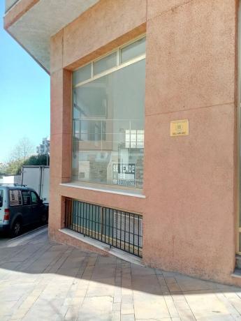 Local en calle Almendros, 10