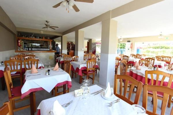 Local en calle Holanda s/n