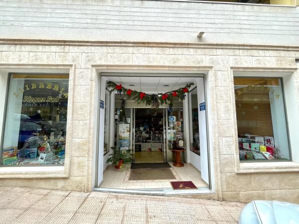 Local en calle de la Paz, 5