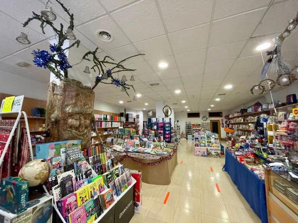 Local en calle de la Paz, 5