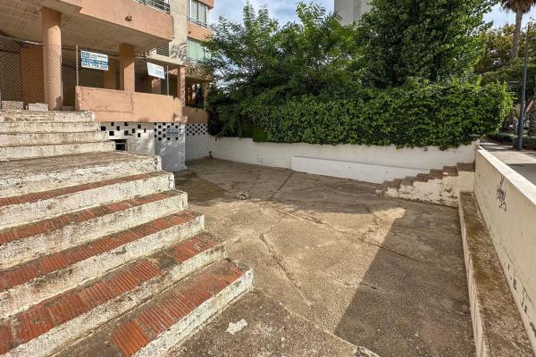 Local en Playa Arenal-Bol