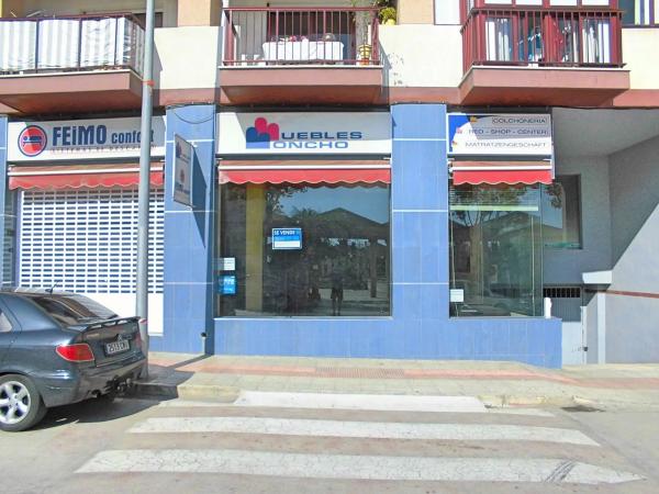 Local en avenida Masnou