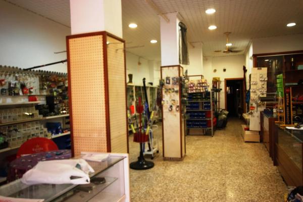 Local en C/los almendros