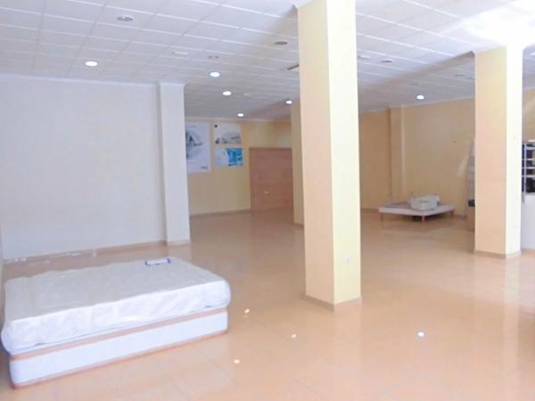 Local en avenida Masnou