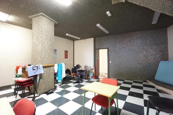 Local en calle Benissa, 1