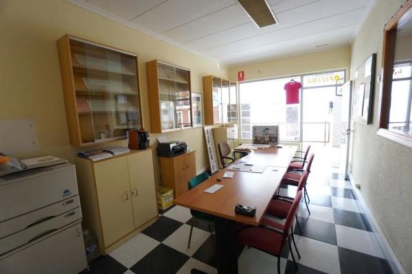 Local en calle Benissa, 1