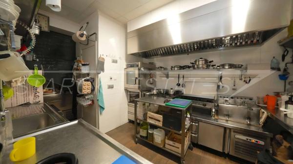 Local en Barrio Les Bovetes-La Felicidad