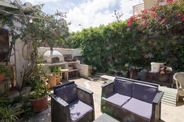 Local en Barrio El Palmar-Los Molinos