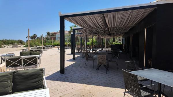 Local en calle Riu Alcorà, 14