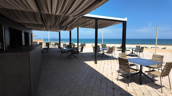 Local en calle Riu Alcorà, 14