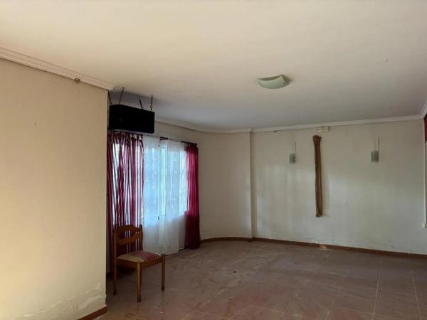 Local en carretera de les Marines