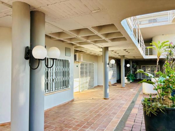 Local en carretera de les Marines