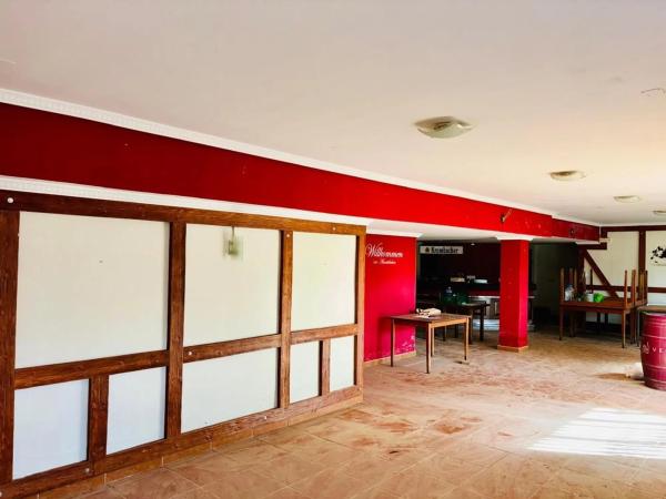 Local en carretera de les Marines