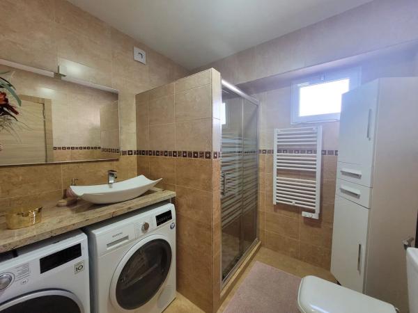 Local en carretera de les Marines a Dénia, 53