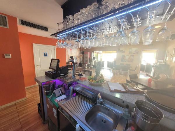 Local en carretera de les Marines a Dénia, 53