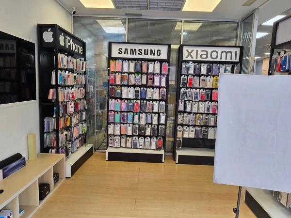 Local en paseo del Saladar, 1