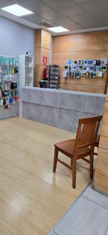 Local en paseo del Saladar, 1