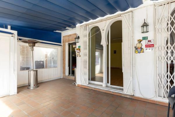 Local en carretera de les Marines a Dénia