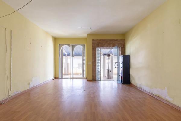 Local en carretera de les Marines a Dénia