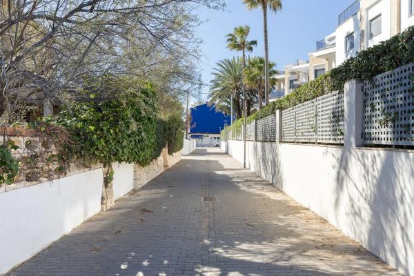 Local en carretera de les Marines a Dénia