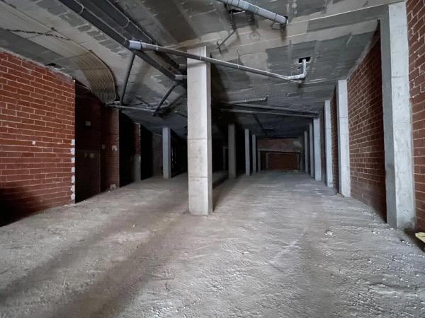 Local en calle Túria, 9