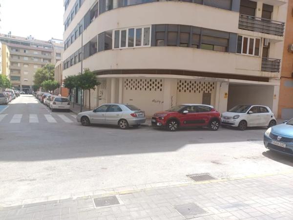 Local en calle de Juan Botella