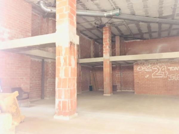 Local en paseo del Saladar, 103