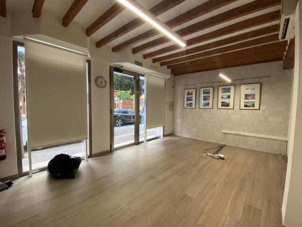 Local en calle de Diana, 35