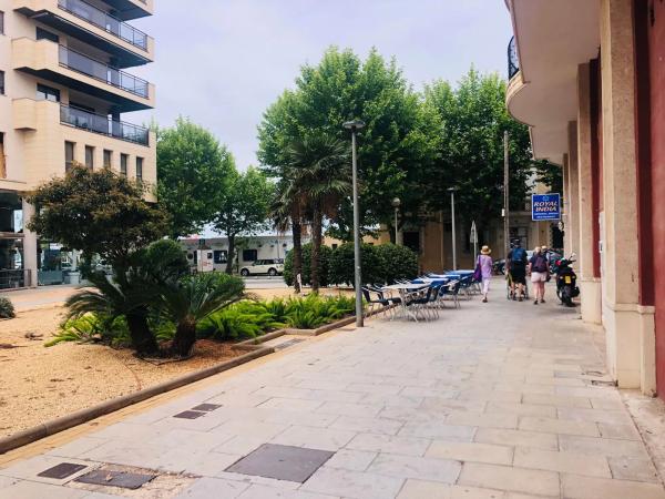 Local en paseo del Saladar, 103